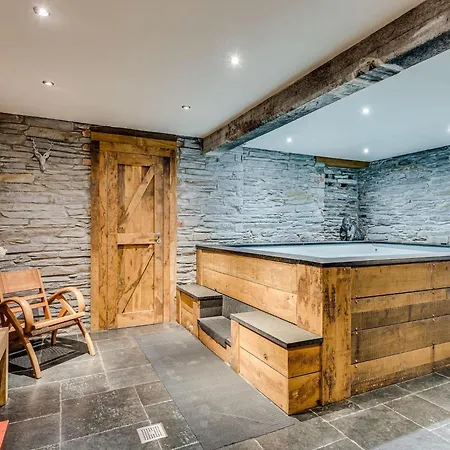 Group With In Feriehus Vielsalm